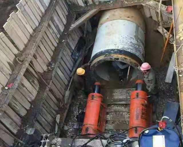 非开挖顶管工程