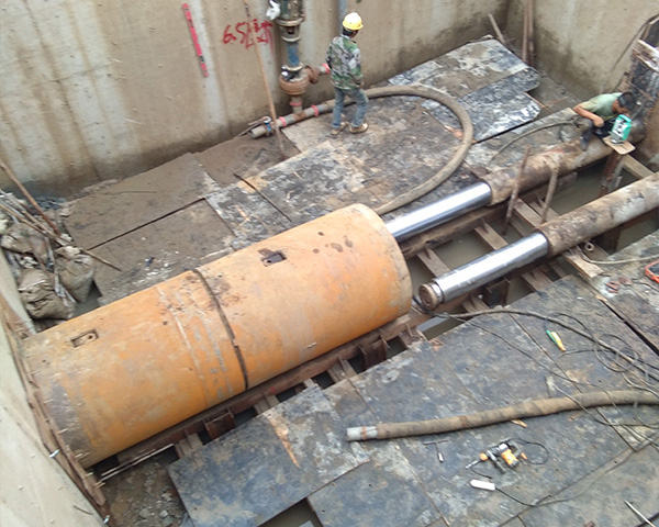 泥水平衡顶管工程